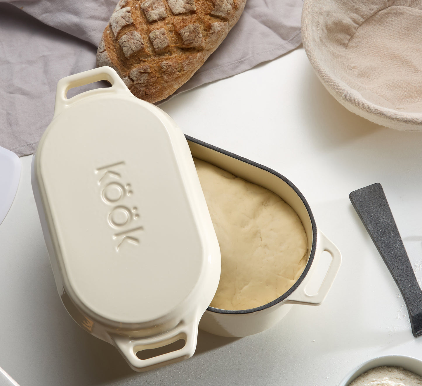 OBLONG DUTCH OVEN, 3.4 QT, IVORY