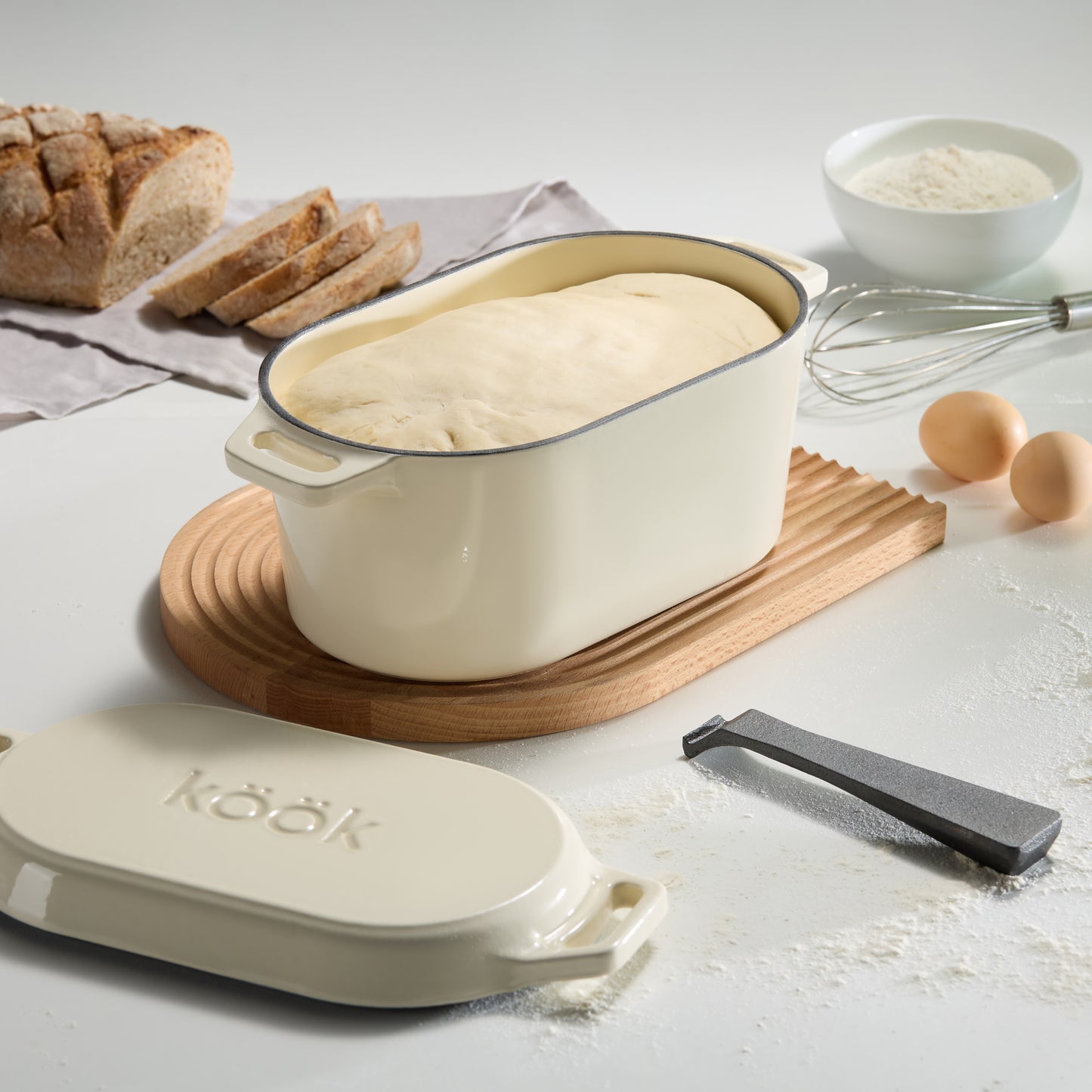 OBLONG DUTCH OVEN, 3.4 QT, IVORY
